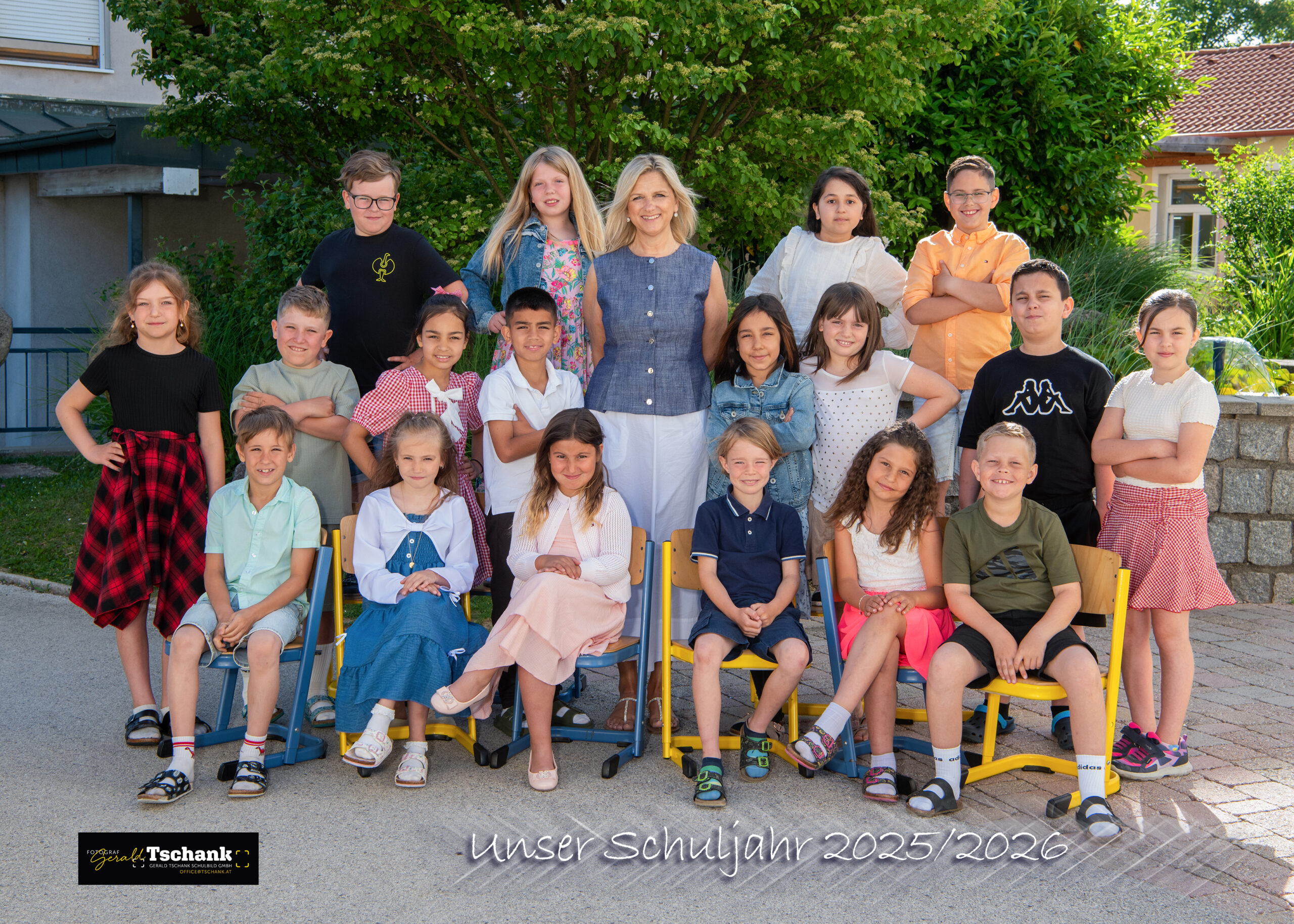 Schulfotos-2025-2026-2B Website